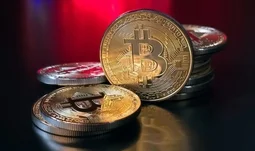 How to get a job at a Coinbase, the crypto giant still paying $424k per head