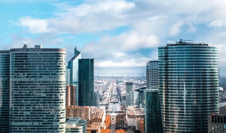 The banks paying junior bankers the most in Paris