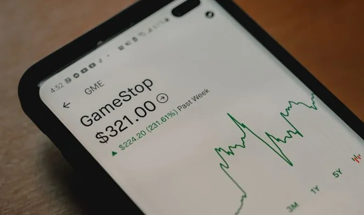Robinhood is doubling its tech team with hires from banks