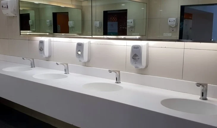 A Deutsche Bank toilet drama is still impacting careers